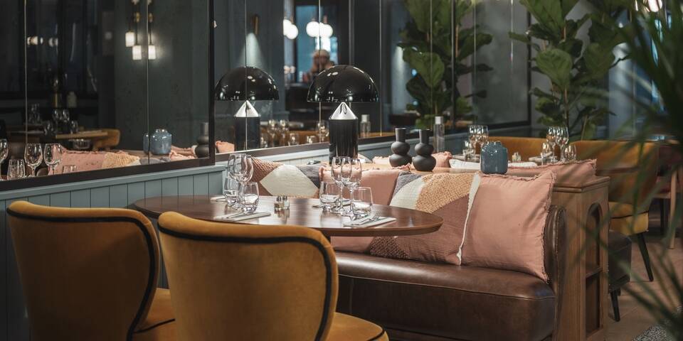 restaurant