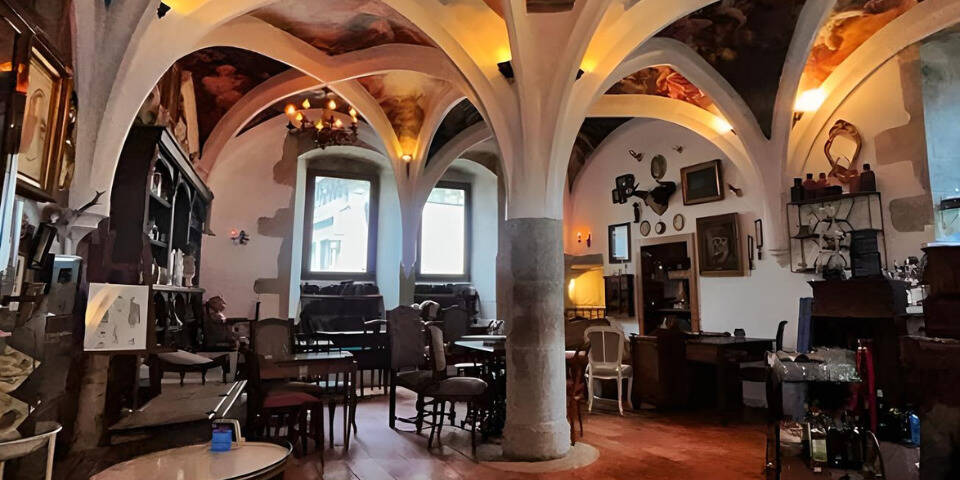 restaurant