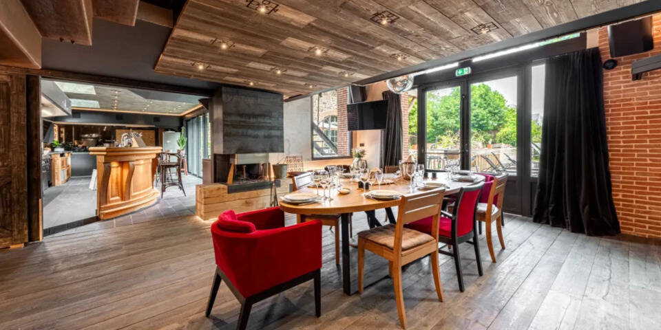 restaurant