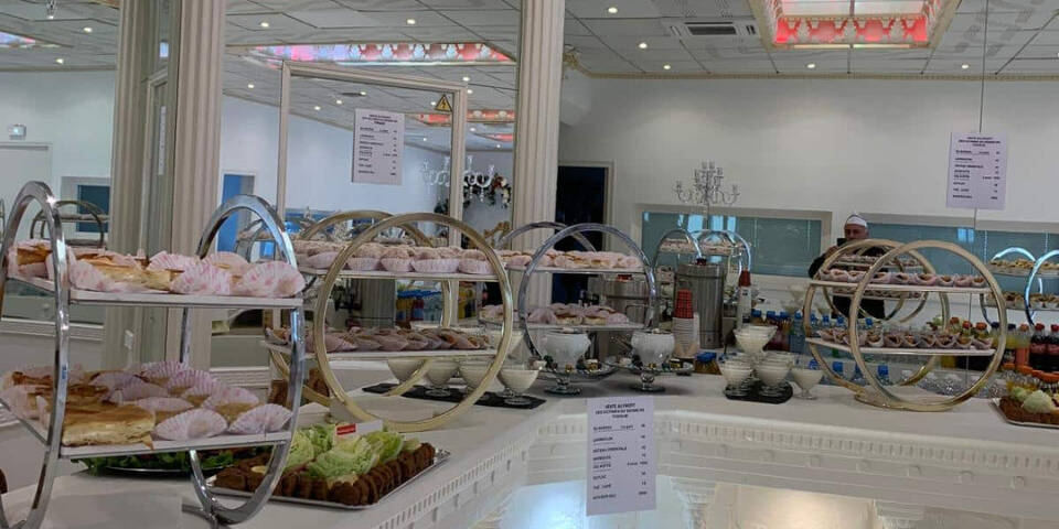 restaurant
