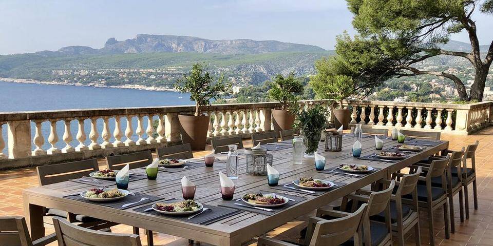 restaurant