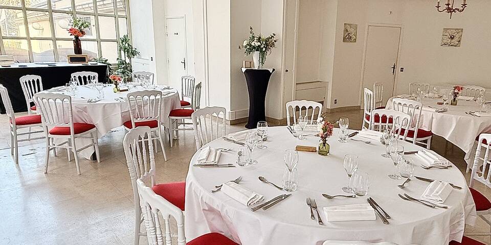 restaurant