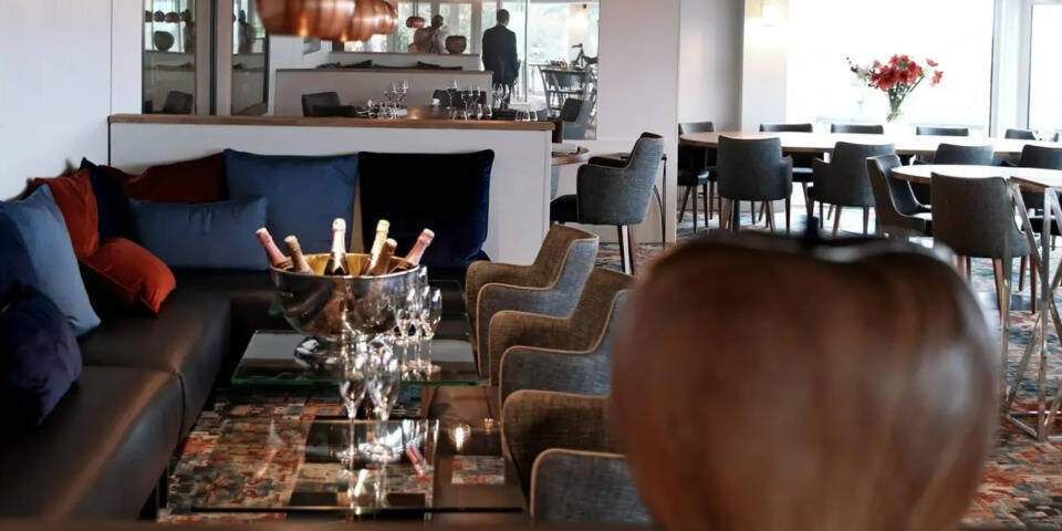 restaurant
