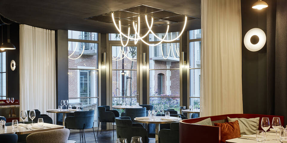 restaurant