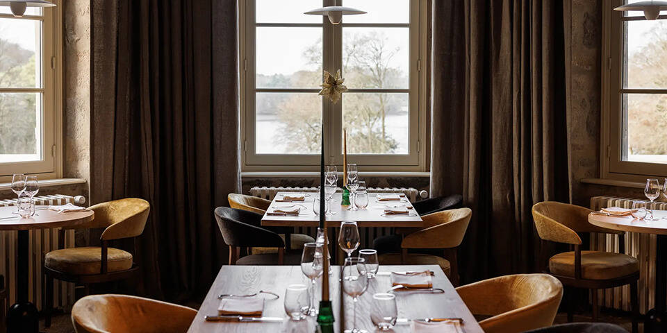 restaurant