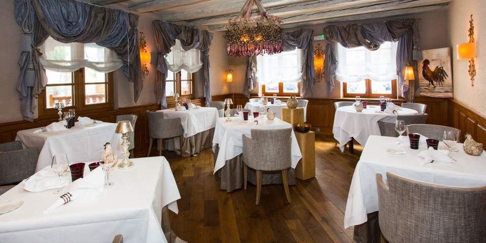 restaurant