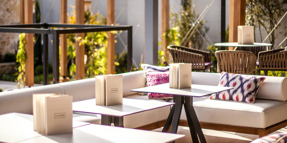 restaurant