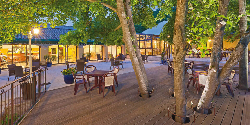 restaurant