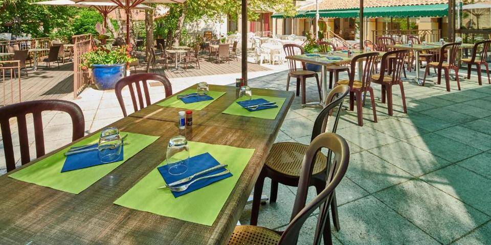 restaurant