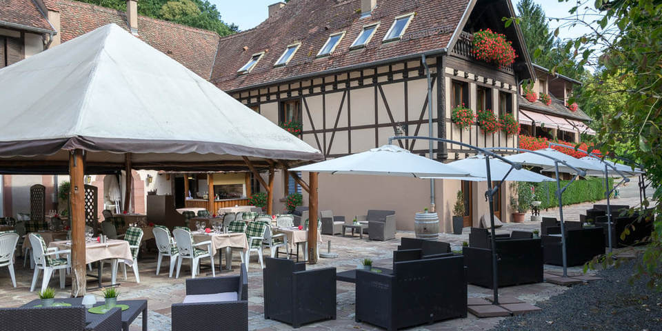 restaurant