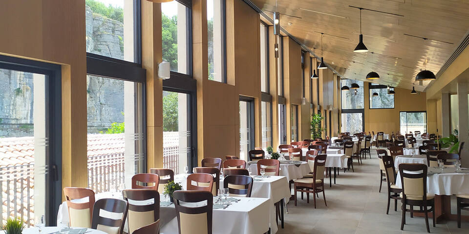 restaurant