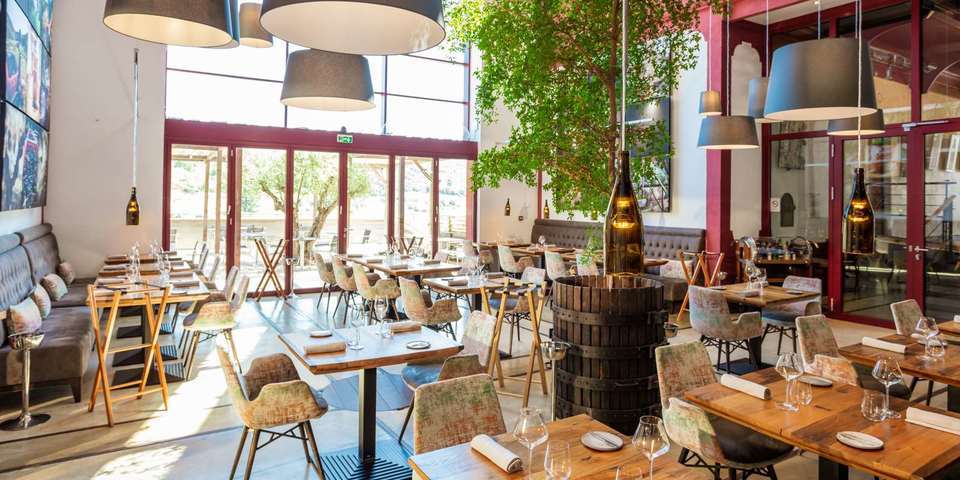 restaurant