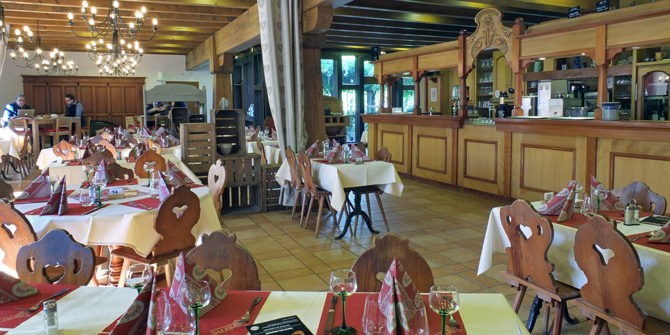 restaurant