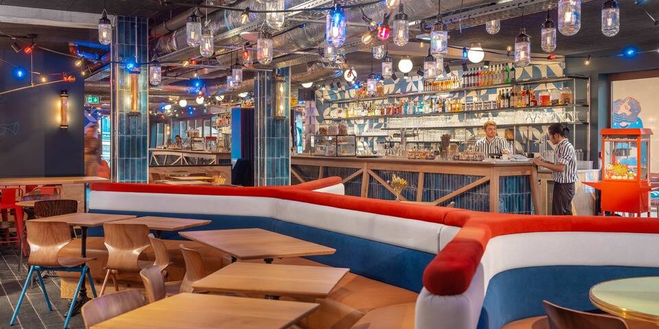 restaurant