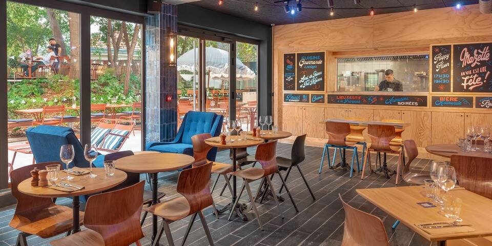 restaurant
