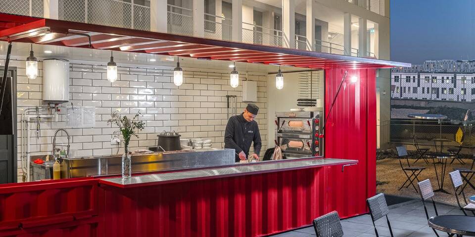 restaurant