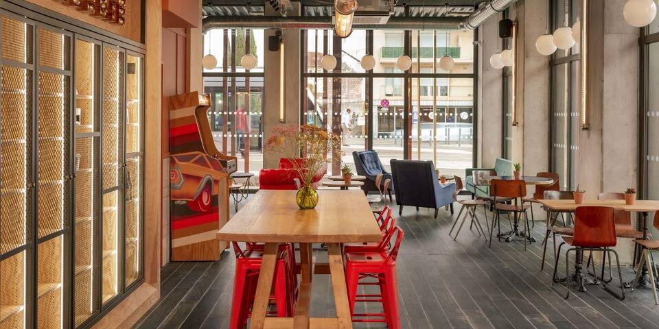 restaurant