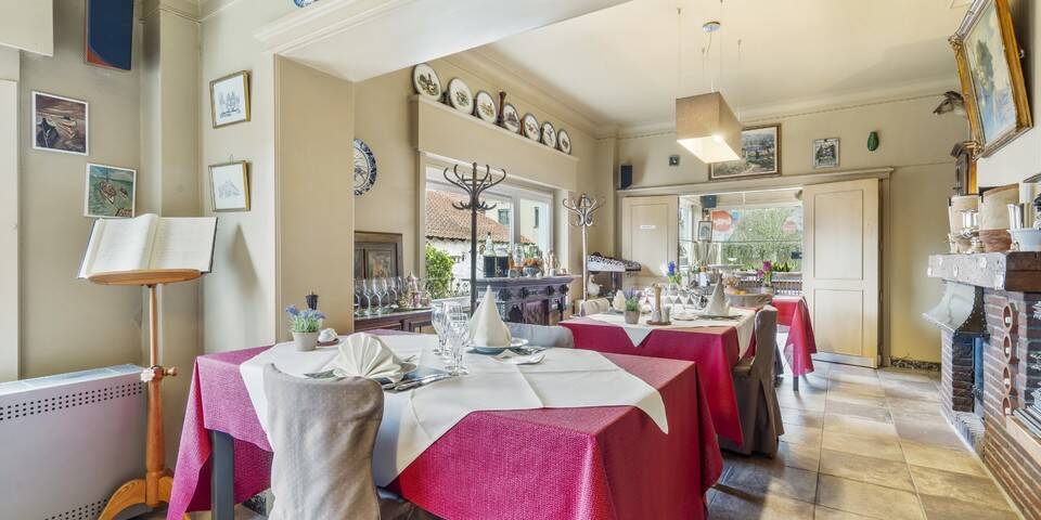 restaurant