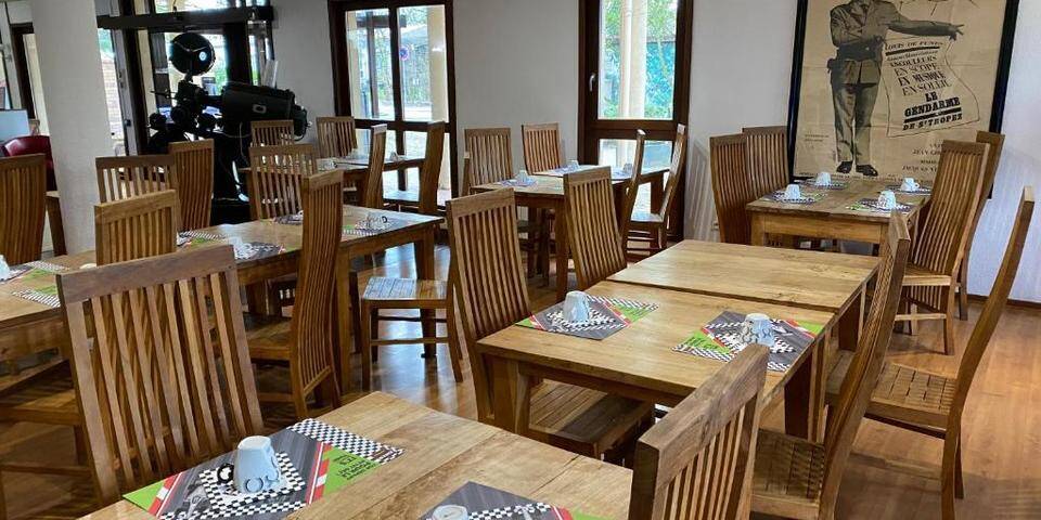 restaurant