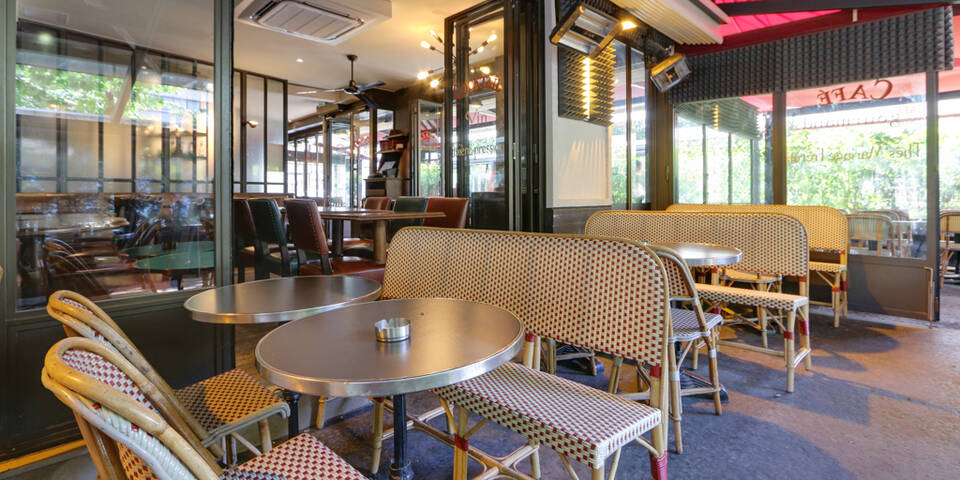 restaurant