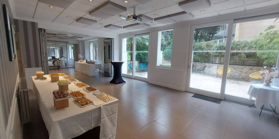 restaurant