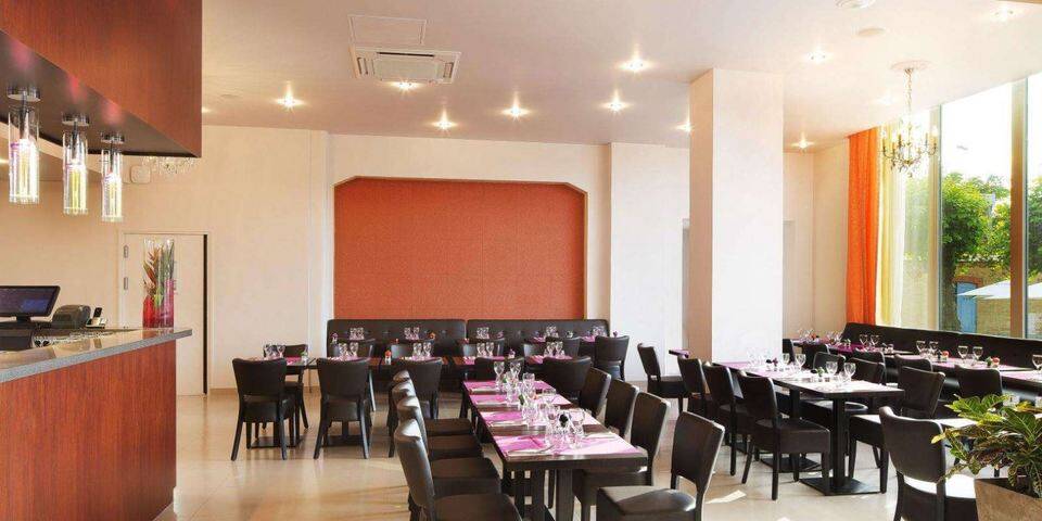 restaurant
