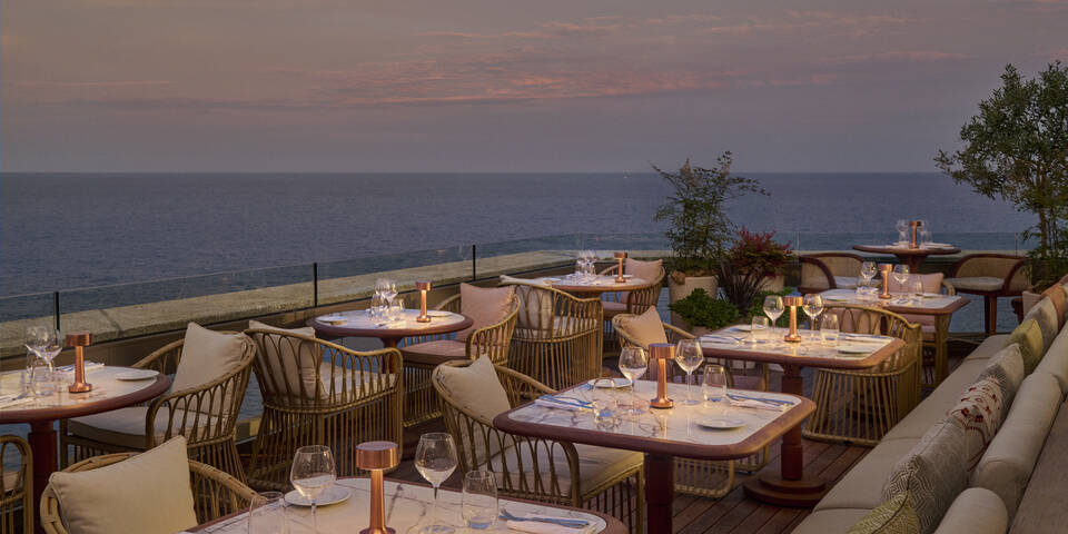 restaurant