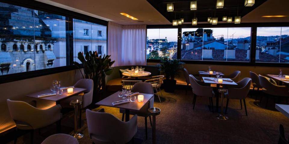 restaurant