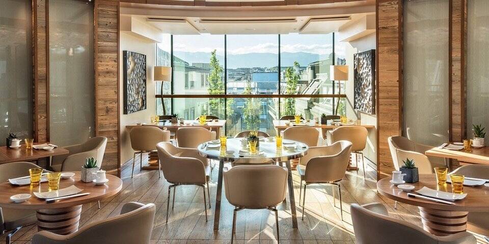 restaurant