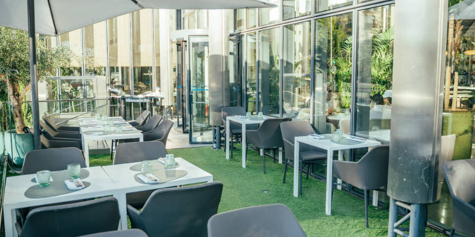 restaurant