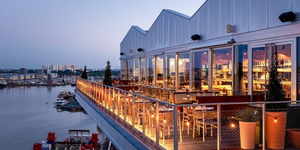 restaurant