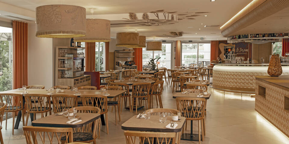 restaurant