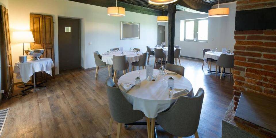 restaurant