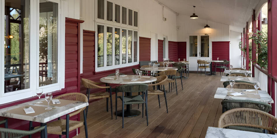 restaurant