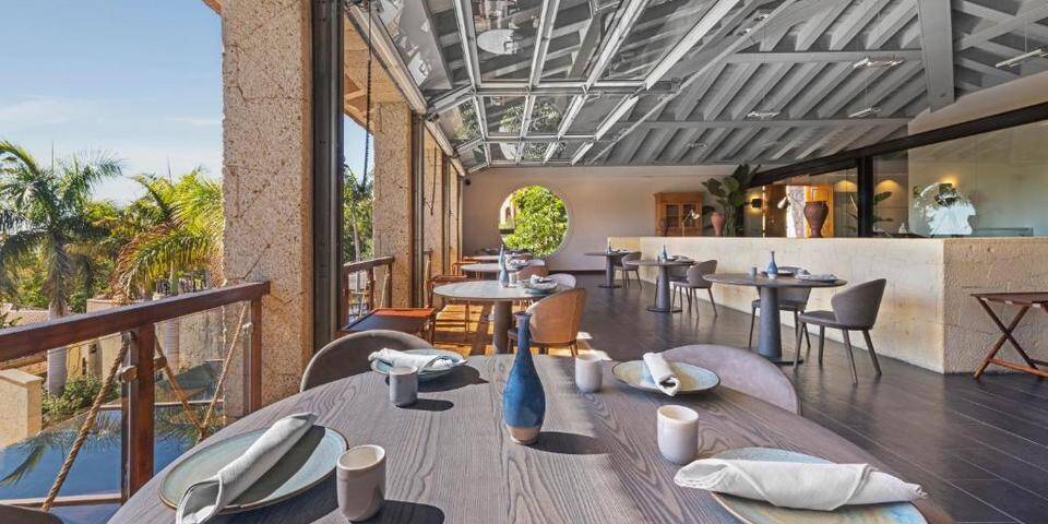 restaurant