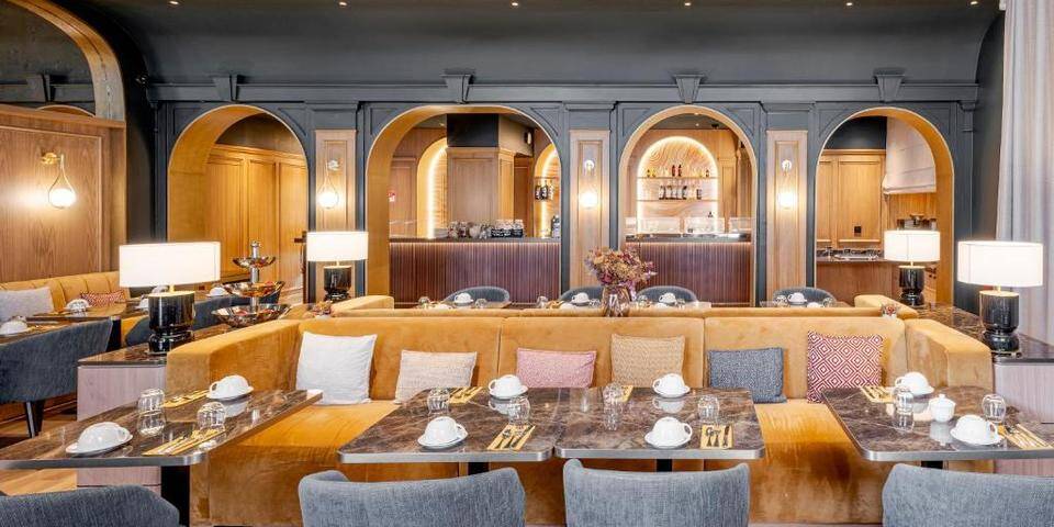 restaurant