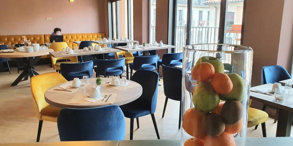 restaurant