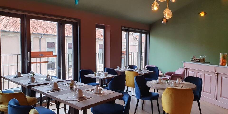 restaurant