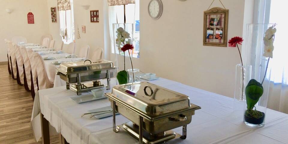 restaurant