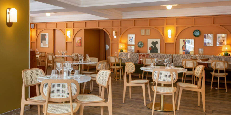 restaurant