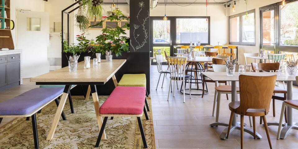 restaurant