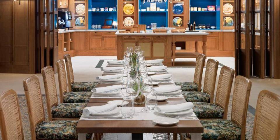 restaurant
