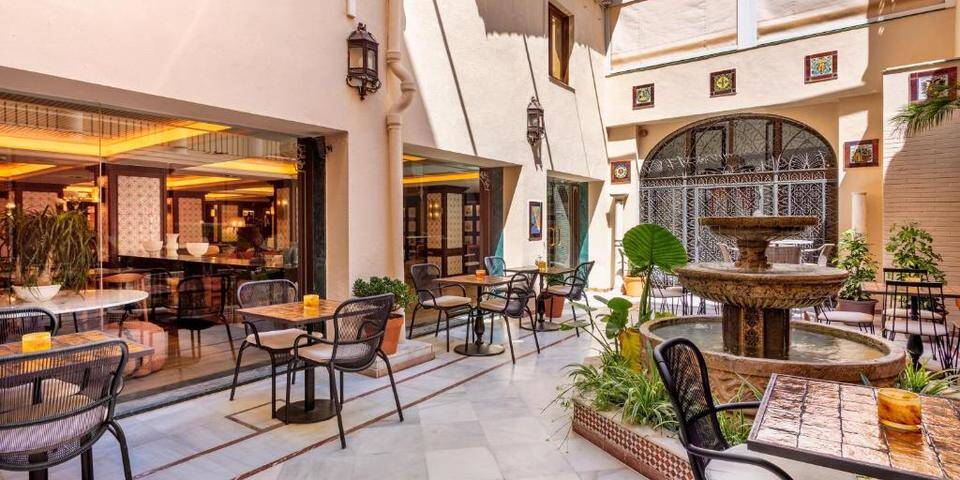 restaurant