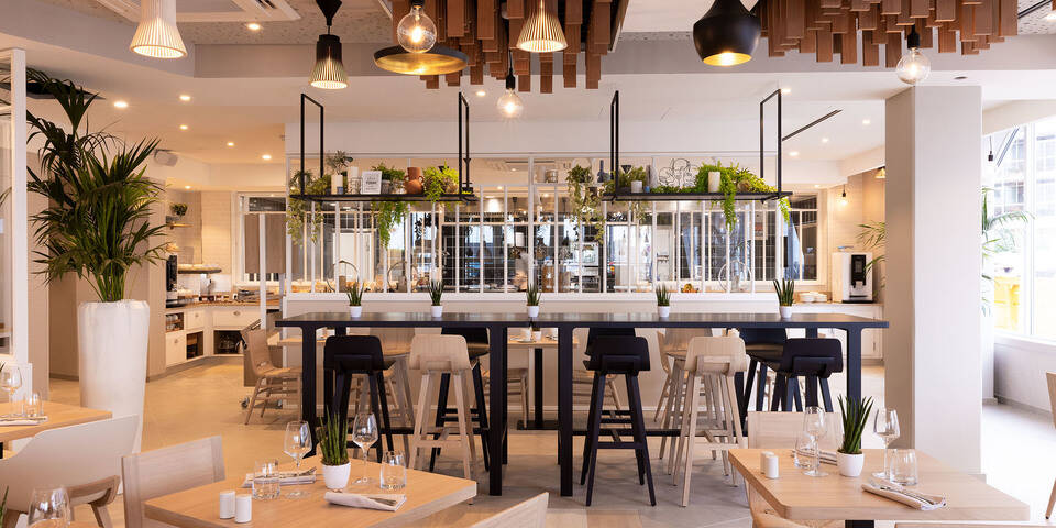 restaurant