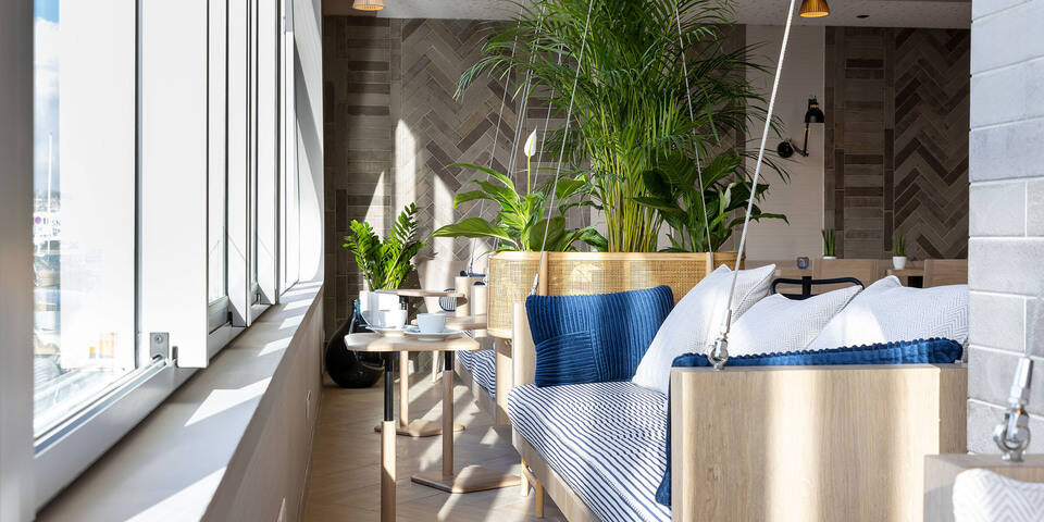 restaurant