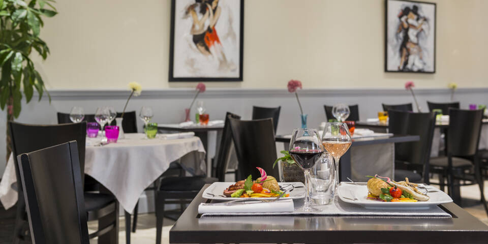 restaurant