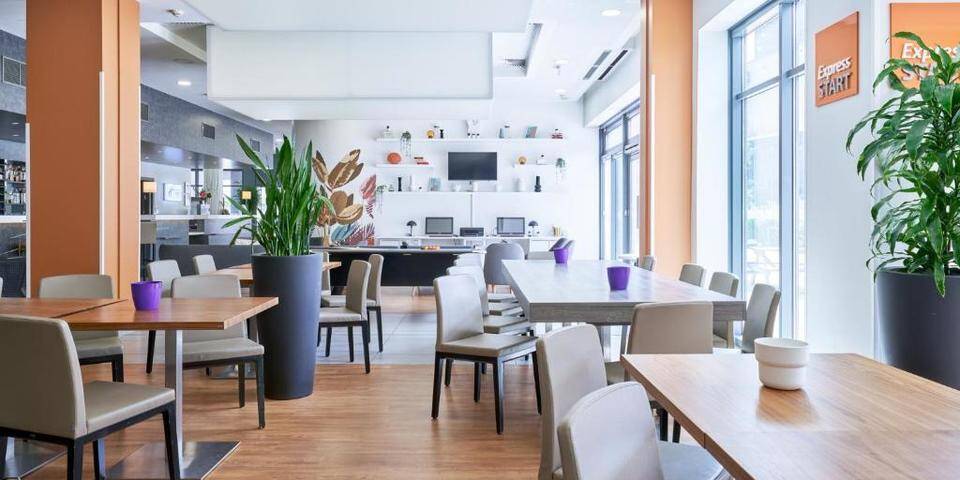 restaurant