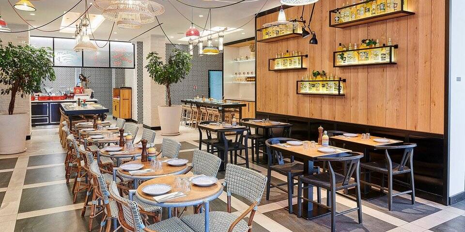 restaurant