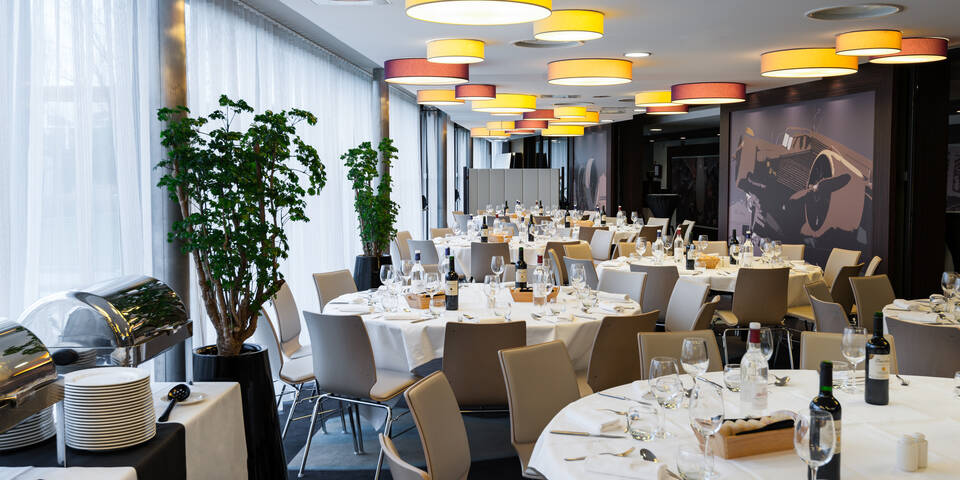 restaurant