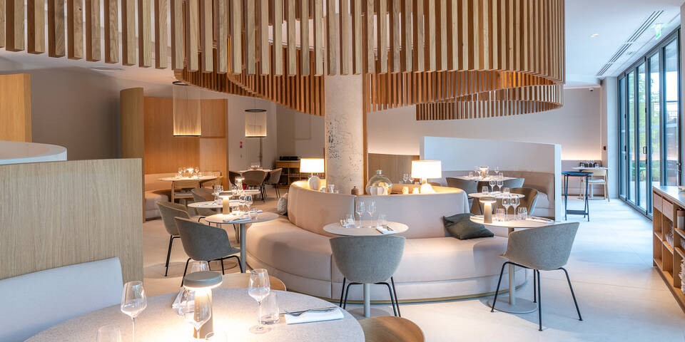 restaurant